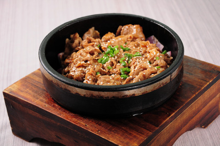 Chinese cuisine--Pan-Fried Beef in Stone potの写真素材