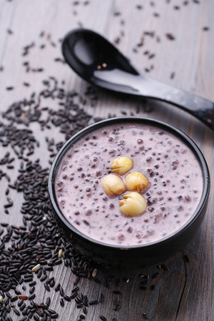Coconut purple dewの写真素材