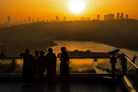 pierre loti hill, istanbul, turkey-april 28,2021.Istanbul view from the pierre loti hill in the early hours of the morning with its historical and natural beauties.のeditorial素材
