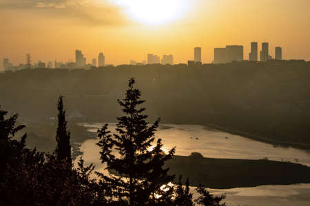 pierre loti hill, istanbul, turkey-april 28,2021.Istanbul view from the pierre loti hill in the early hours of the morning with its historical and natural beauties.のeditorial素材