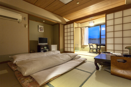 YUFUIN, OITA, JAPAN - MARCH 13, 2017 :  Traditional Japanese guests room of Ryokan Jonoyu, onsen ryokan of yufu city, just 4 mins walk from Yufuin railway station.のeditorial素材