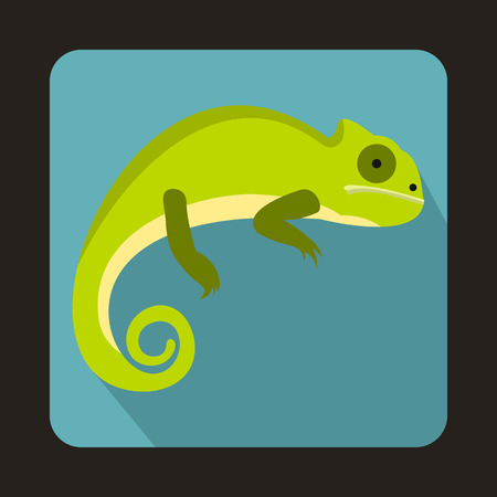 Green iguana icon in flat style with long shadow. Reptiles symbolのイラスト素材