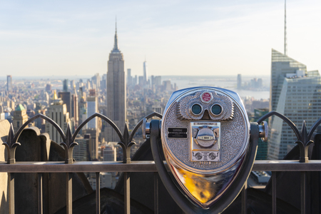 Tower binoculars facing Manhattan skyline in New York Cityのeditorial素材