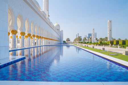 Sheikh Zayed Grand Mosque, Dubai, UAE, peoples, swimming pool and mosque. 2015のeditorial素材