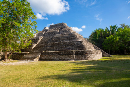 Mayan pyramid in Chichen Itza, Yucatan, Mexico