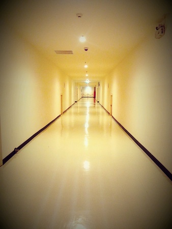 in the end of hallwayの素材
