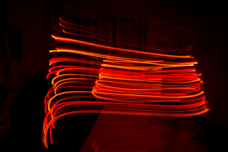 Several lines of light colored lines, beautiful and hurts is an interesting and exciting luai wire....