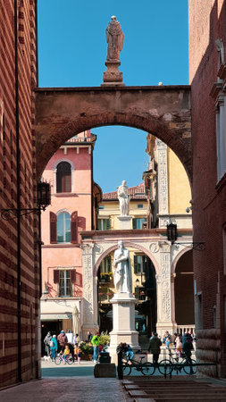 Verona, Italy-March 19, 2022: Beautifull old buildings of Verona. typical architecture of the medieval period. Aerial view to the city with blue sky in the background, beautiful viのeditorial素材