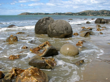 Moeraki Boulders in Otago, South Island. Pacific coast. New Zealandの写真素材