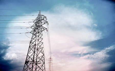 Outdoor high voltage wire