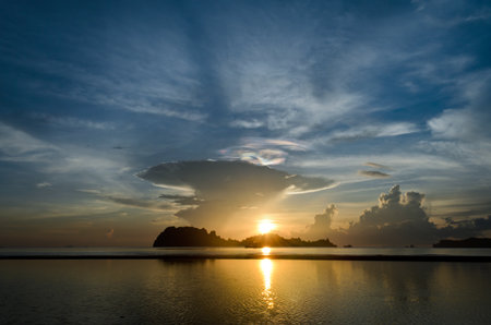 Beautiful sunrise on the Thailand beachの写真素材