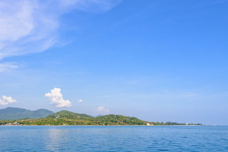 Beautiful nature landscape of sky and blue sea in summer at Ko Pha Ngan island in Gulf of Thailand is a famous attractions of Surat Thani province, Thailandの写真素材