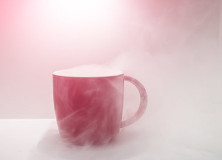 Red coffee cup picture with white hazeの写真素材