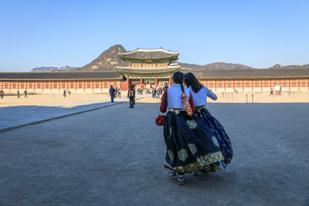 Dec 16, 2016 Geyongbokgung Palace in Seoul, South Koreaのeditorial素材