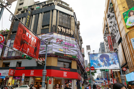 May 24, 2017 People and store buildings on Ximending Street in Taipei, Taiwan, Landmarkのeditorial素材