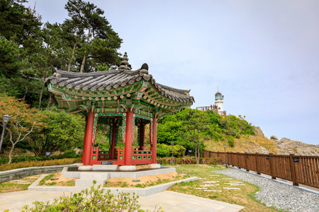 Jun 21, 2017 Pavilion at the garden of Nurimaru APEC House. The Nurimaru APEC is located on Dongbaekseom island in Busan, South Koreaのeditorial素材