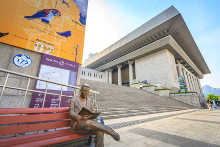 Jun 19, 2017 Sejong Cultural center in Gwanghwamun square, Seoul city, South Koreaのeditorial素材