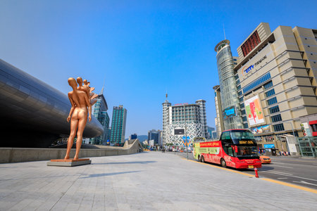 Dongdaemun district with Seoul sightseeing bus on Jun 18, 2017 in Seoul city, South Korea - Famous Landmarkのeditorial素材