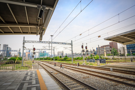 Jun 20, 2017 High speed bullet trains (KTX) and Korail trains stop at the Seoul station in South Koreaのeditorial素材