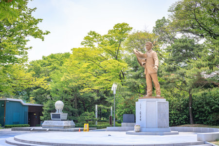 Jun 20, 2017 An Jung-geun statue in Namsan park, Seoul cityのeditorial素材