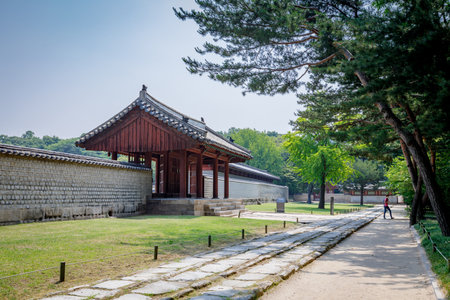 Jongmyo Shrine at summer season on Jun 17, 2017 in Seoul city, Koreaのeditorial素材