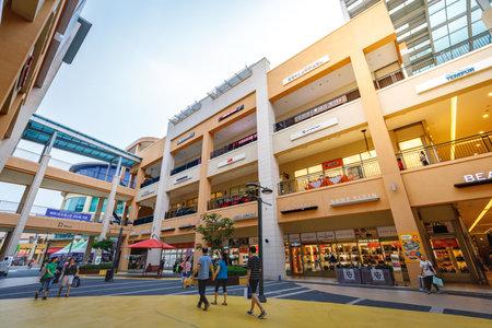 Untitled tourists and many brand stores at Lotte Premium Outlet Gimhae on Jun 24, 2017 in Gyeongsangnam-do near Busan, South Koreaのeditorial素材