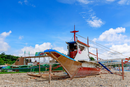BORACAY ISLAND, PHILIPPINES - November 18, 2017 : Bangka, Traditional Philippine Sailboat being builtのeditorial素材