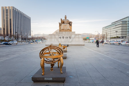 Seoul, South Korea - March 6, 2018 : Statue of the King Sejong at Gwanghwamun squareのeditorial素材