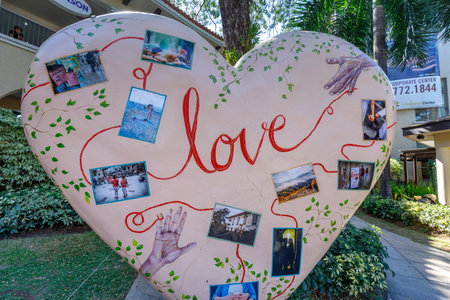 Manila, Philippines - Feb 24, 2018 : Love sculpture at Alabang town center in Manila cityのeditorial素材