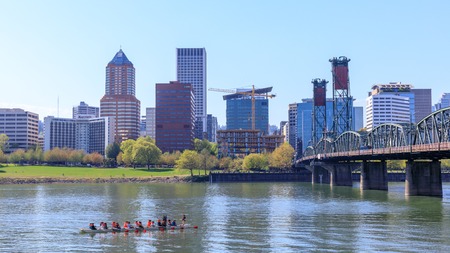 Portland, Oregon, USA - April 27, 2018 : Waterfront Park with Hawthorne Bridge on the Willamette River in downtown Portland, Oregonのeditorial素材