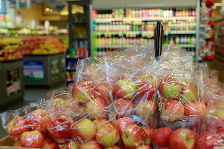 Portland, Oregon, USA - April 26, 2018 : Grocery store shelf in Safeway Grocery Store in downtown Portland, Oregonのeditorial素材