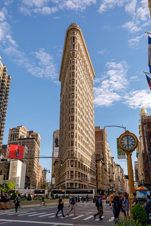 New york, United States - May 12, 2018 : Flat Iron building facade on August 17, 2015. Completed in 1902, it is considered to be one of the first skyscrapers ever builtのeditorial素材