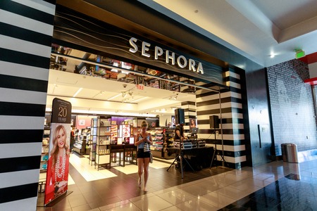 Las Vegas, Nevada - May 27, 2018 : Sephora cosmetic shop at Miracle Mile Shops in Las vegas stripのeditorial素材