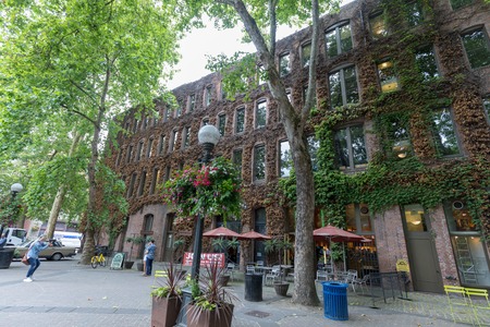 Seattle, Washington - June 30, 2018 : Pioneer Square Plaza in downtown Seattle, Washington, featuring Iron Pergola and Tlingit Indian Totemのeditorial素材