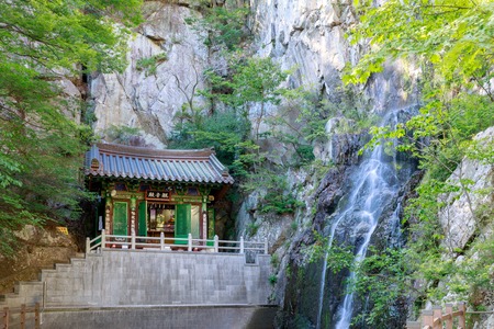 Yangsan, South Korea - Aug 2, 2018 : Honglyongsa temple scene in Yangsan Cityのeditorial素材