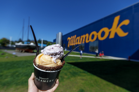 Tillamook, Oregon - Sep 3, 2018 : Tillamook Creamery Icecream at the Tillamook Cheese Factoryのeditorial素材