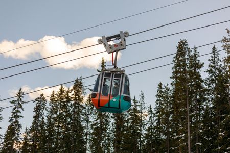 Alberta, Canada - October 7, 2018 : Cable car gondolas travelling up and down Sulphur Mountain in Banffのeditorial素材