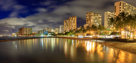 Famous Waikiki Beach, O'ahu, Hawaii - Imageの写真素材