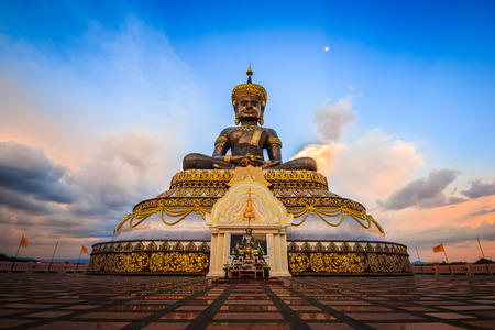 The Buddha statue in the blue sky.のeditorial素材