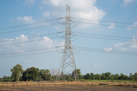 Electric high voltage line and the field
