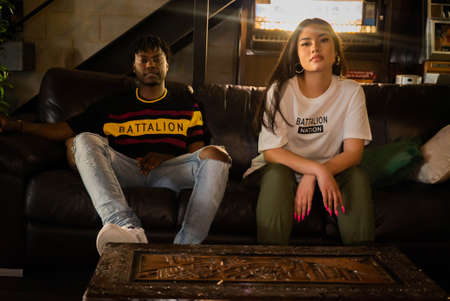 Friends chilling with great vibes for a photo shootのeditorial素材