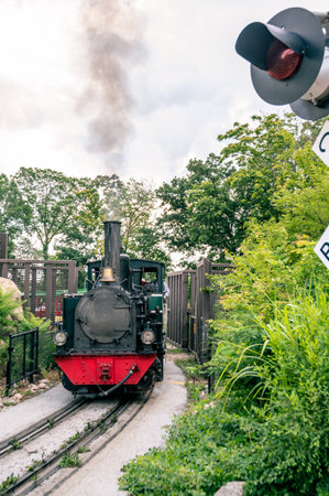 Omaha, Nebraska, USA: 6-2021: Steam locomotive used for touring the Henry Doorly Zoo and Aquariumのeditorial素材
