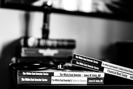 Sioux Falls, South Dakota, USA - 4.29.2024: The White Coat Investors book for physician financial advice on a desk.のeditorial素材