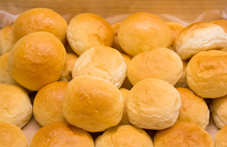 round fresh breads