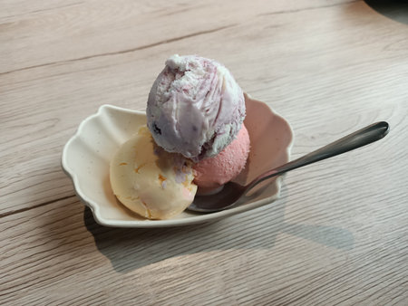 Tableware, dessert, ice cream, cream, serving, vanilla, sweet, cold, dessert, delightの写真素材