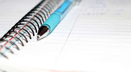 blank note book with a pain for writingの写真素材