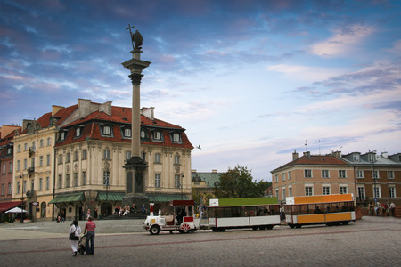 Warsaw, Poland - August 28, 2008:  Unidentified people visiting  Warsaw Castle Square with Sigismund's Column.のeditorial素材