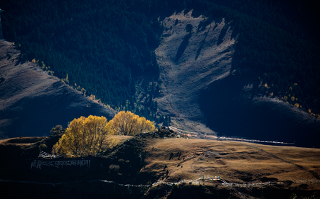 Sichuan Yajiang rural sceneryのeditorial素材