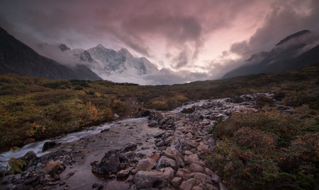 Everest 's Eastern face scenery Mountain stream