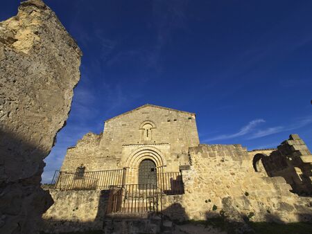 Cannon of the sickles of the DurantÃ³n river and hermitage of San fruits. Segovia, Spainの写真素材